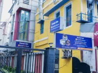 Dover Inn by BookMeriHotel.Com Các khách sạn gần Đài tưởng niệm Shaheed