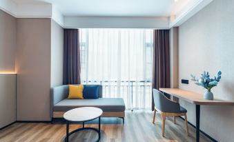 Starway Hotel (Ya'an Mingshan Shijie Chadou)