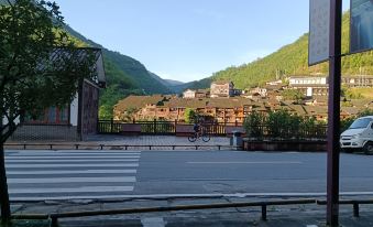 Zhuxiang Hotel (Chishui Bing'an Ancient Town Xinjie Branch)