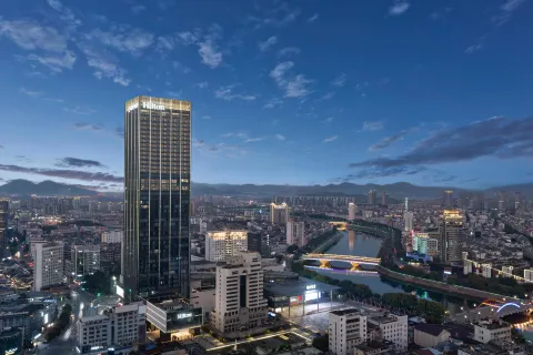 Hilton Zhuji
