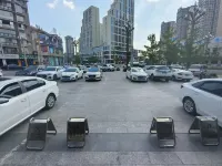 James Joyce Coffetel(Nanchong Xihua NormaUniversity Meteorological Park ) - parking