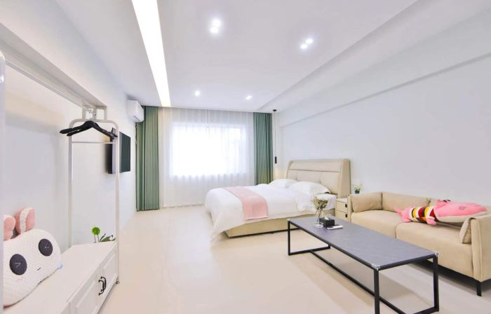 City Heart Pearl Light Luxury Homestay (Yanji Yanbian University Department Store)