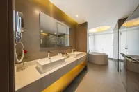 Jiangshan Yunfan Sports Resort Hotel - balcony