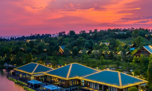 Taiping Lake Forest Chalet Hotel