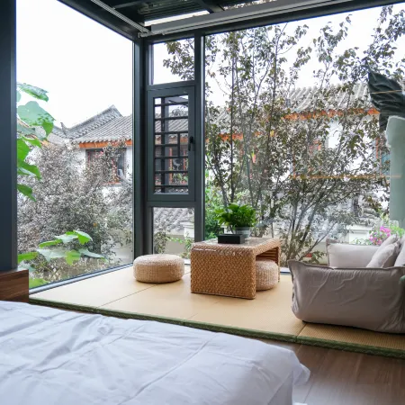 Songjian Moon Guest House (Lingling Ancient Town Branch)