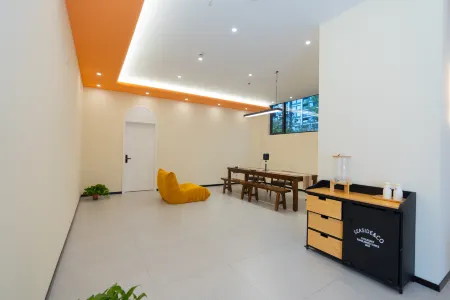 The Tide Отели рядом с достопримечательностью «Xiaoputuochan Temple»