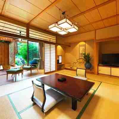 大地の彩 花月亭 Rooms