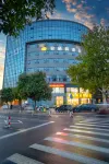 Yuewutong Hotel (Xuchang Cao Wei Ancient City Fat Donglai Renmin)