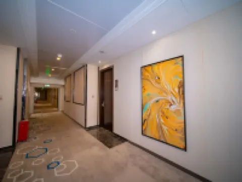 Aurora Boutique Apartment (Shenzhen Futian Qiaoxiang Branch) Hotel berhampiran Binhai Mingzhu
