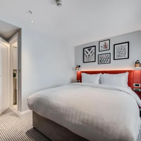 Best Western Mornington Hotel London Kensington Отели рядом с достопримечательностью «Железнодорожный вокзал Клэпхем Джанкшн»