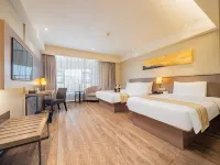 Homeinn Plus Hotel (Chengdu East Railway Station Chengyu Interchange Subway Station) Hotels near Sichuan Chengshi Zhiye Xueyuan-Wuhuan Square
