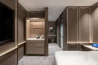 Zhongjie Central Hotel (Shenyang Zhongjie & Forbidden City Joy City Location) - balcony