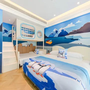 E · Bether Hotel