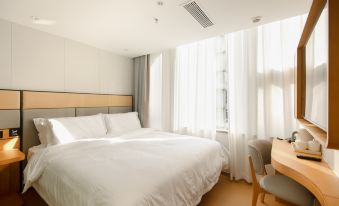 Xinyi International Hotel (Beijing Guomao CBD Sihui Subway Station Store)