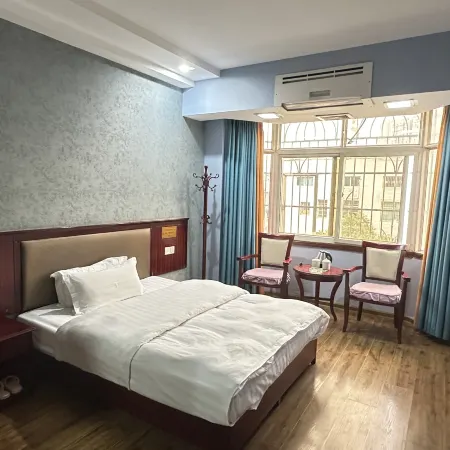 Pingjiang Jiutian Hotel