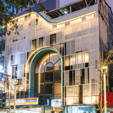 Bobopod Thamrin, Jakarta Отели рядом с достопримечательностью «Плаза Сенаян»