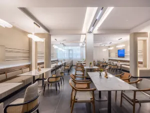 Atour Hotel Yancheng Dongtai Wanghai West Road