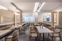 Atour Hotel Yancheng Dongtai Wanghai West Road Hotels in Dongtai