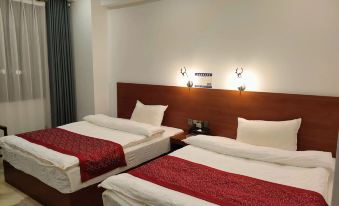 Longling Qiaoxiang Grand Hotel