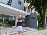 The City Flats Sacred Heart Hotels near Makati