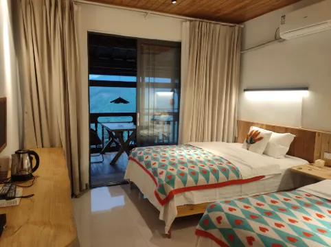 Beichuan Shiyi Huaguo Hotel