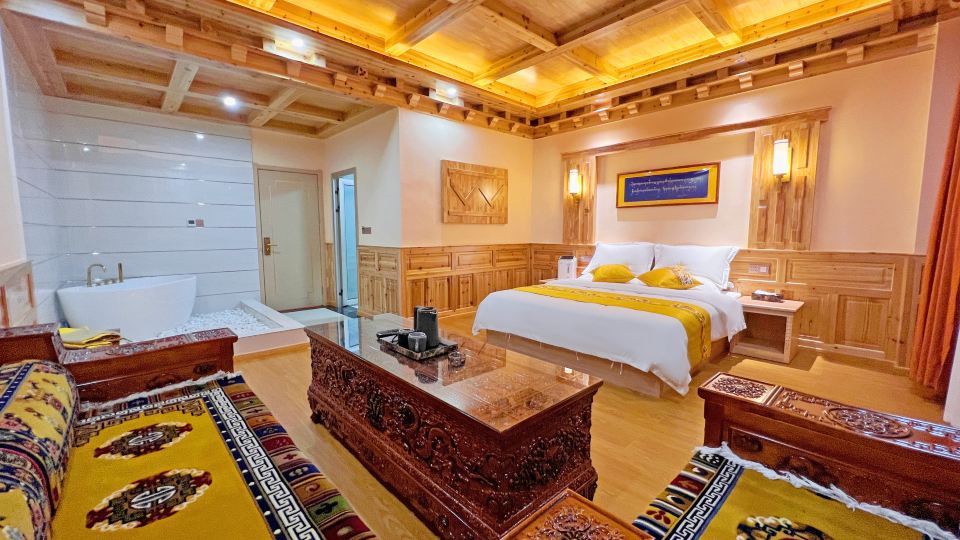Litang Qianhu Zangzhai Hotel