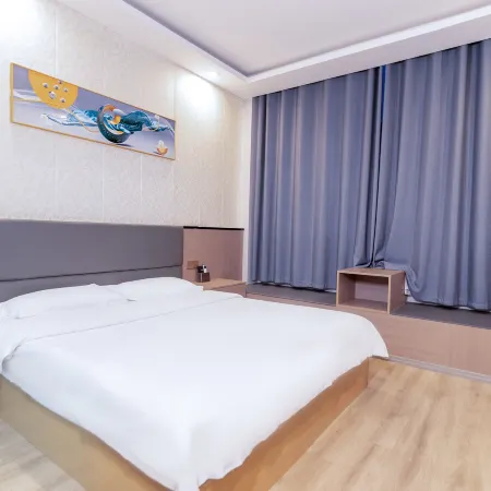 Ju County Baiyun Hotel