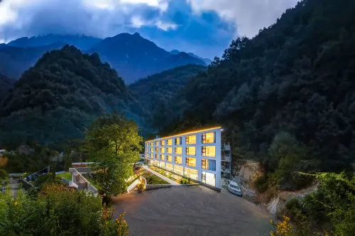 Laojunshan Wuyu Homestay (Yunjing Cableway Branch) - Romantik