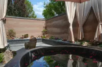 Lijiang Yulong Snow Mountain Hot Spring Hotel