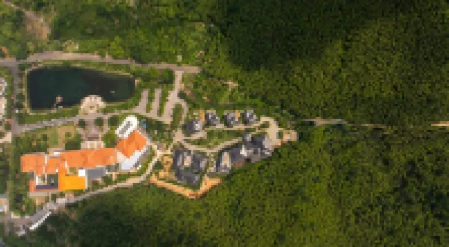 Yixing Bamboo Sea Suiyuan Valley Hotel Hotels near Taozu Sacred Site