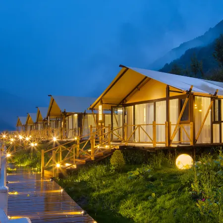 Mountain Twilight & Snow Reflection - Private Hot Spring Villa (Kangding Yulin Flagship Store)