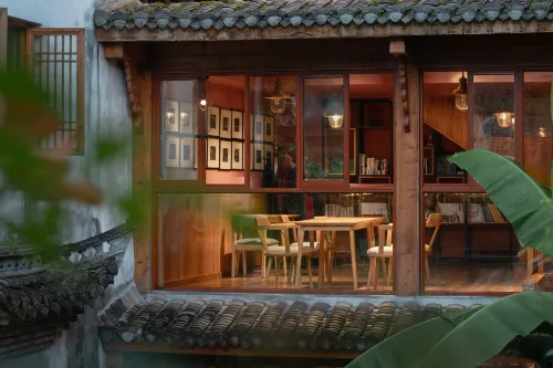 IMMERSING HuanChun Resort Hotel