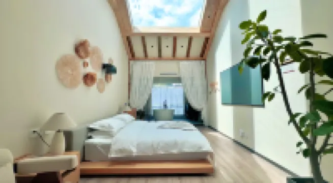 Floral Hotel · Taohua Yingshu Resort Hotel (Tianyunshan Scenic Area)