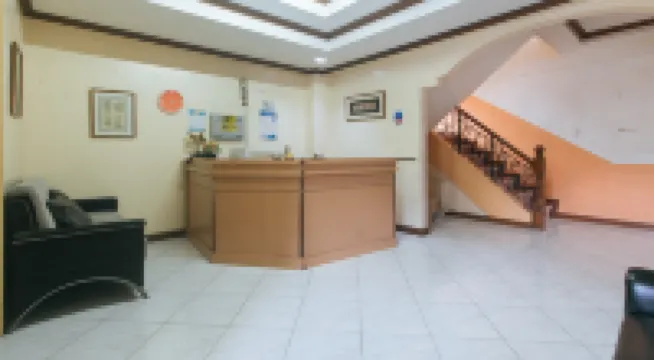 RedDoorz @ Tondaligan Beach Hotel