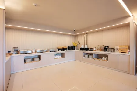 HanTing Hotel (Shanghai Pudong Avenue Deping Road) Отели рядом с достопримечательностью «Zotter Chocolate Theater Shanghai»