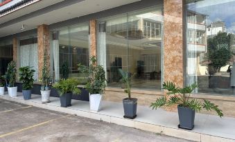 Yao'an Zhenwei Grand Hotel