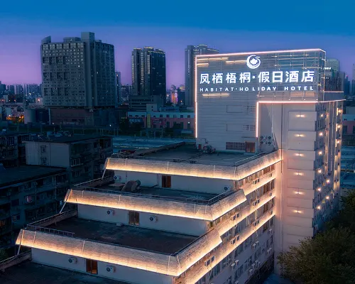 HABITATA · HOLIDAY HOTEL Hotels near Changsha Train Station