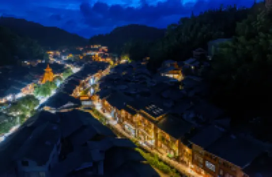 蘭草昕・手作藝術・觀景美宿（肇興侗寨信團鼓樓店）