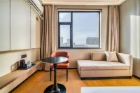 SOLARA  Hotel