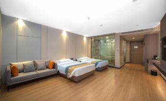Charming Hotel