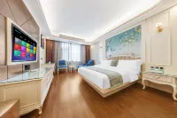 Geng Ma Jin Peacock Hotel