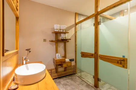 Yuzhou Dongguan • Chan Mo Hotel (Jiangyang Zhangba Guiyuanlin Park Branch) Отели рядом с достопримечательностью «Zhangba Guiyuan Forest»