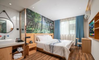 Fangyuan Select Hotel (Nanyang Xintian 360 China Southern Airlines store)