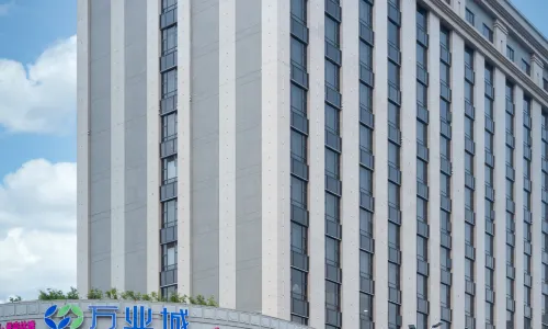 Rezen Longuu Hotel