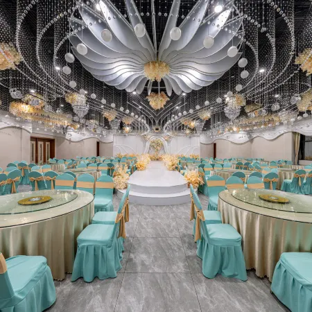 Green Oriental Hotel (Xingbo International Store, North Bus Station, Puding County, Anshun)