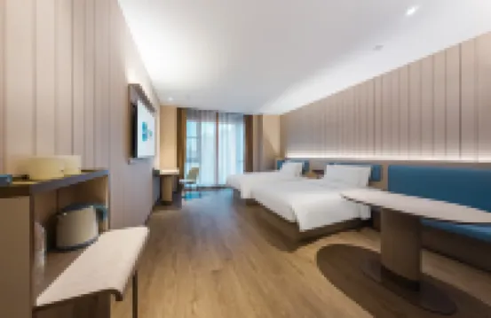 HanTing Hotel (Xinyang Huaibin Xiya Meiyue Plaza)