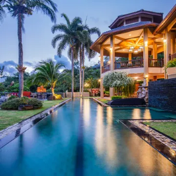 Bell Seaside Luxury Villa Отели рядом с достопримечательностью «Мыс Промхтеп»