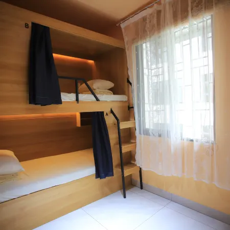 Xiang Yunbian Hostel (Elephant Trunk Hill Two Rivers and Four Lakes)