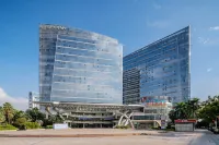 The RITZ HOTEL (Guangzhou Pazhou Exhibition Center Branch) Hotel dekat Exhibition Hall of China Import and Export Fair