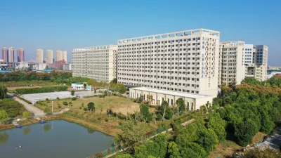 WUHAN JOINTOWN WHITE SWAN ECO HOTEL Các khách sạn gần CPC Wuhan Caidian District Committee Party School